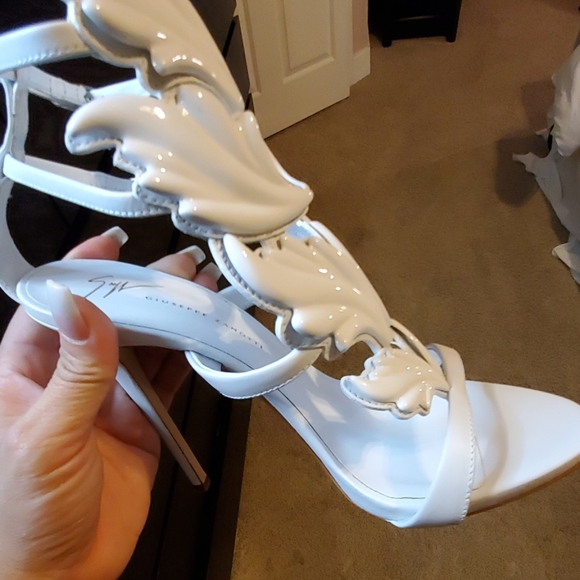 Giuseppe Winged Heels/Sandals - Picture 3 of 4